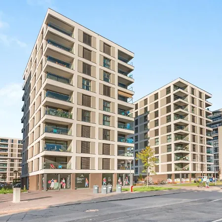 Loctowers A4-4-3 By Interhome ロカルノ