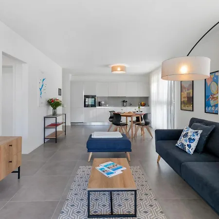 Loctowers A4-4-3 By Interhome アパート ロカルノ